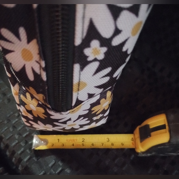 Daisy Insulated Bag - Black and Yellow - Picture 2 of 6